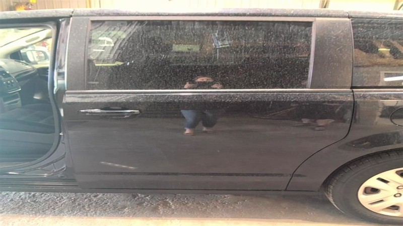 Driver Rear Side Door Movable Light Tint Glass Fits 18-20 CARAVAN 3541558
