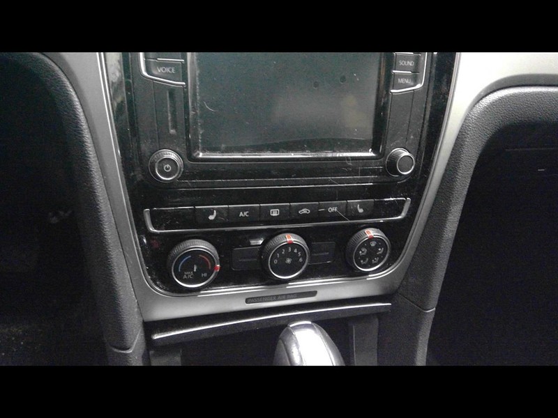 Temperature Control AC Heated Seats Single Zone Fits 16-17 TIGUAN 1619330