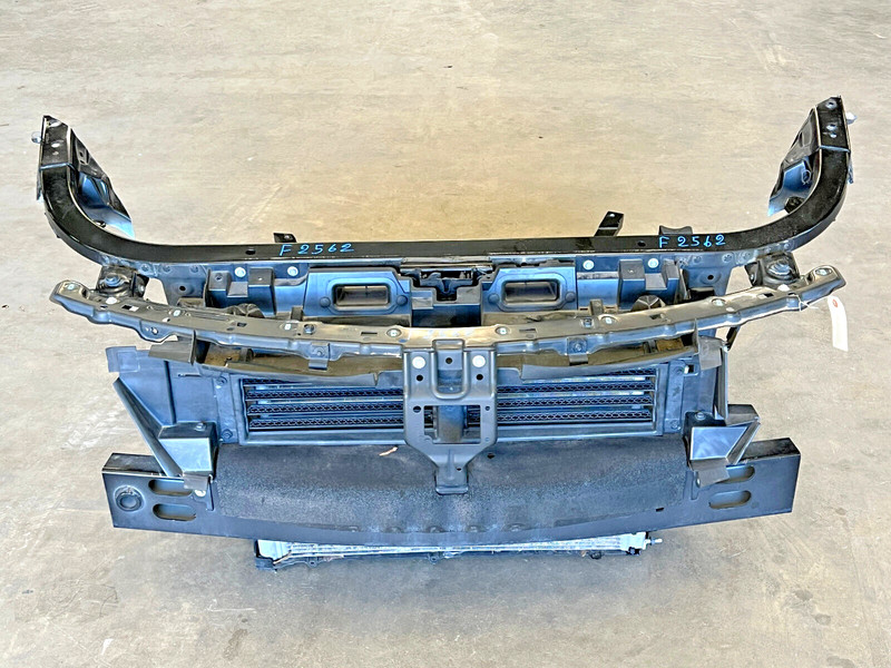 ⭐2016-2018 CADILLAC CT6 2.0L I4 COMPLETE FRONT RADIATOR SUPPORT CLIP OEM LOT2562