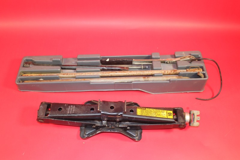 82-92 Firebird Jack and Tool kit With Tray *Used*