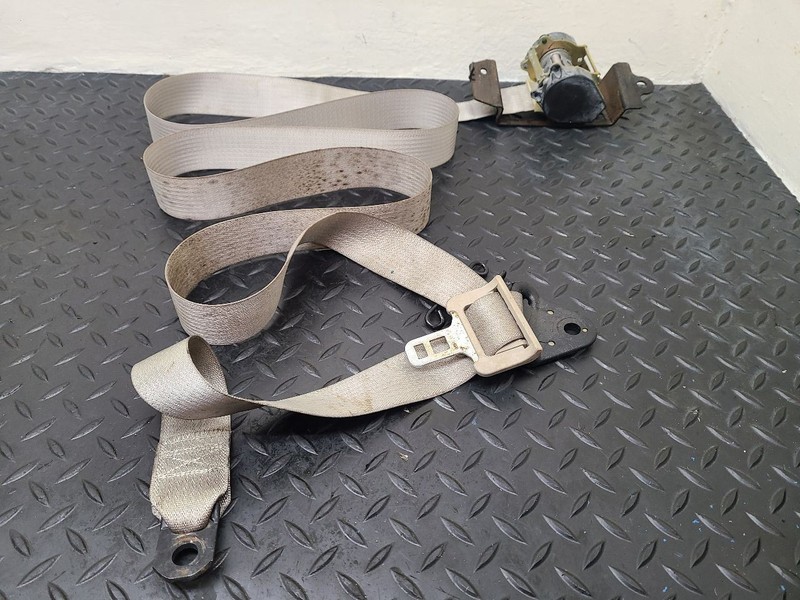 04-06 Chrysler Pacifica 3RD Row Left Driver Retractor Gray OEM TS771L2AE