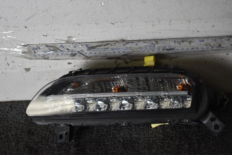 2010 - 2013 PORSCHE PANAMERA FRONT LEFT DRIVER SIDE FOG LIGHT LAMP OEM 970631081