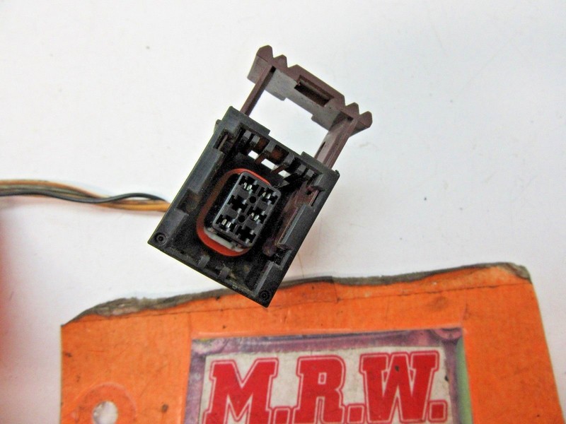 WIRE PLUG CONNECTOR PIG TAIL OFF LEFT REAR DOOR LATCH LOCK ACTUATOR L LR DRIVER