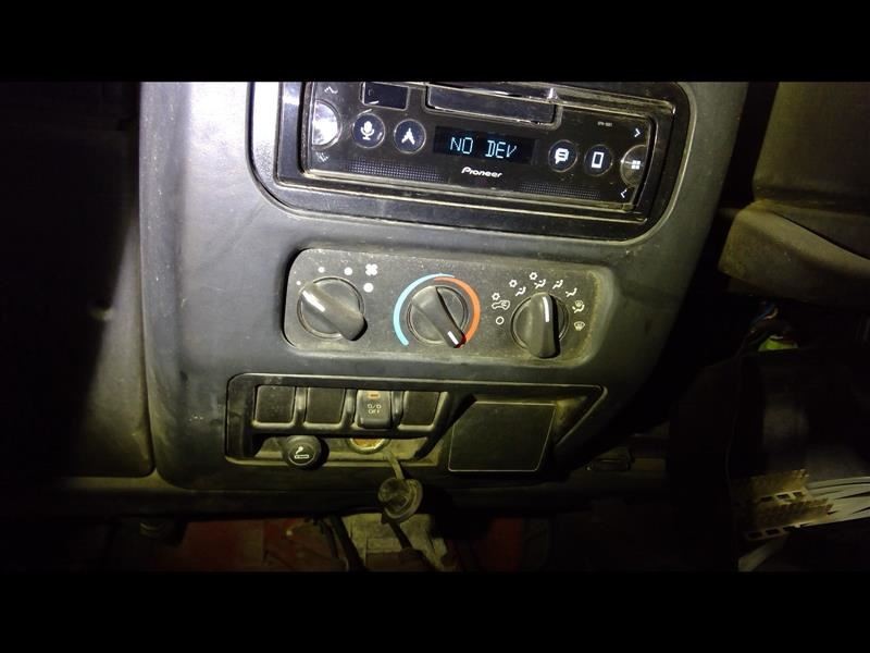 Temperature Control LHD With AC Fits 99-05 WRANGLER 1249431