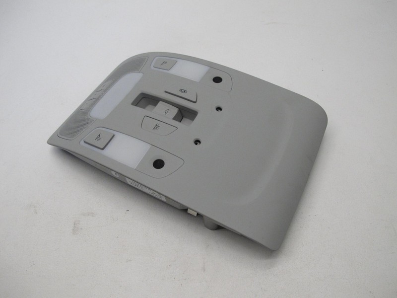 12-18 AUDI C7 A6 S6 A7 FRONT UPPER OVERHEAD READING MAP LAMP DOME LIGHT 010324