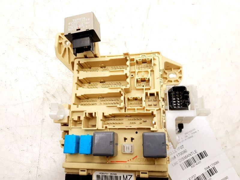 2007 LEXUS ES350 CABIN FUSE BOX