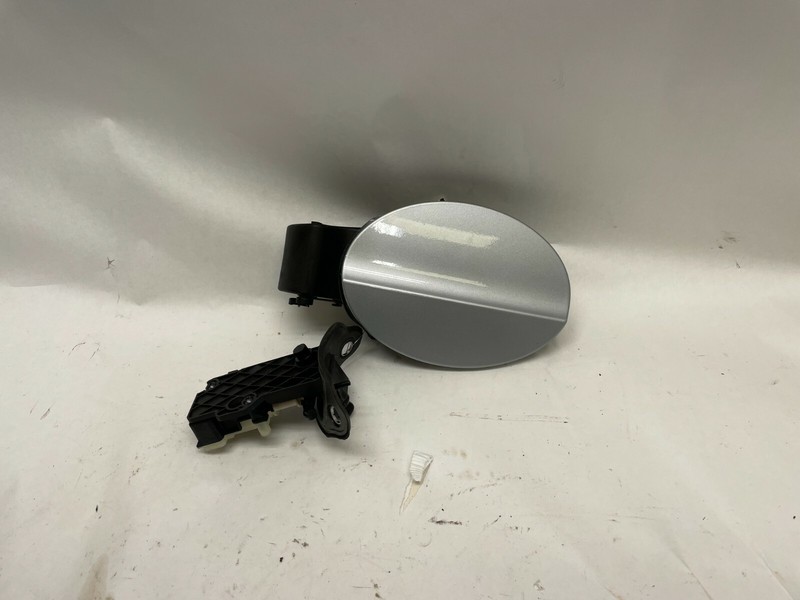 2006-2011 MERCEDES W219 CLS63 CLS550 CLS55 CLS500 GAS FUEL TANK DOOR LID COVER