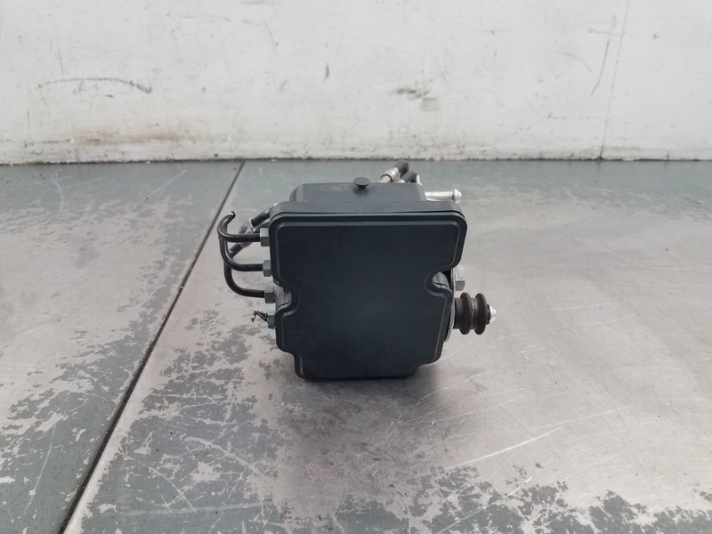2016 Porsche 911 Turbo S 991 ABS Brake Pump Module #6242 LL7
