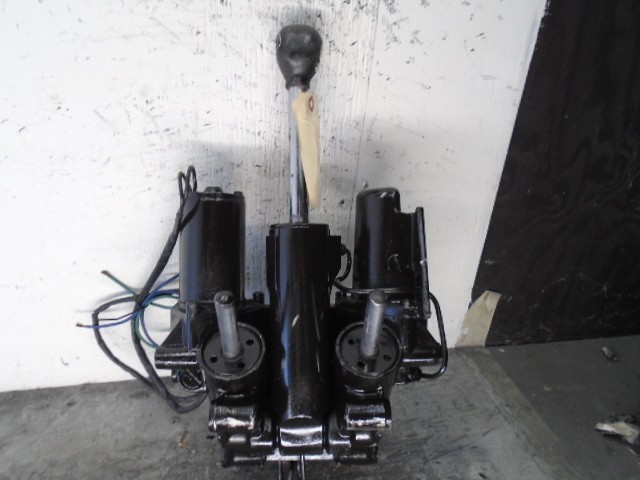 70's-80's JOHNSON EVINRUDE HYDRAULIC POWER TILT TRIM UNIT 70-90-115-150-200 hp