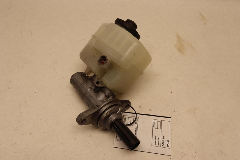 2016-2024 TOYOTA 4RUNNER RWD POWER BRAKE MASTER CYLINDER W/ RESERVOIR OEM