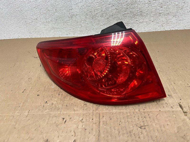 2007 - 2009 Hyundai Santa Fe Left Driver LH Side Tail Light AE6477 LK