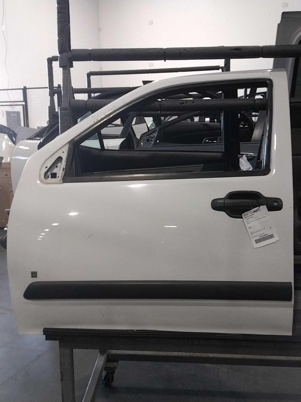 2008 Chevrolet Colorado Left Front Door White 4DR PU 125K Miles OEM Part