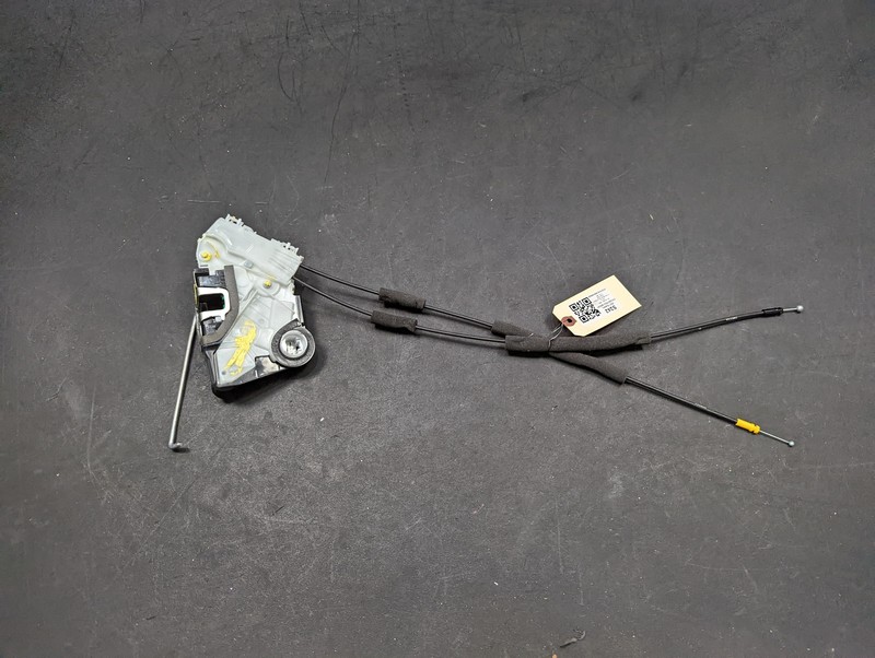 Front Right Door Lock Latch 2021 Subaru Crosstrek 61032-FL400 2020