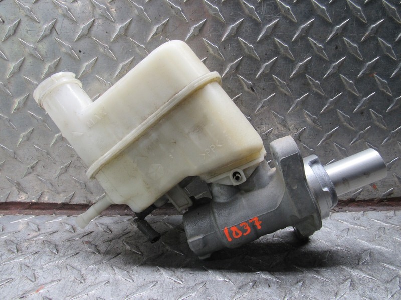 15 16 17 CHRYSLER 200 BRAKE MASTER CYLINDER