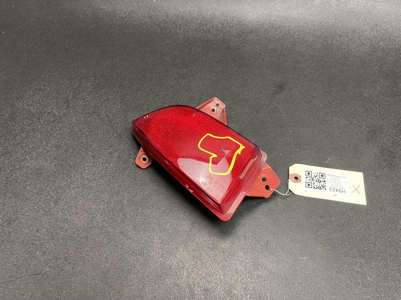 Rear Bumper Right Reflector 2019 Honda Pilot 33505-TG7-A01 2020 2021 X