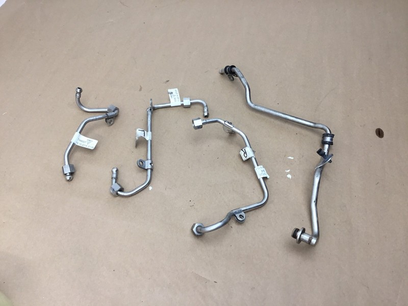 Porsche Macan 2015 3.0L Engine Fuel Line Pipe Hose Set 4 PCS 15-18 :A