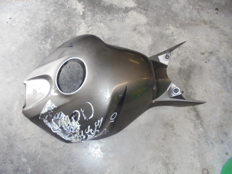 2005 Honda CBR1000RR CBR 1000 RR CBR1000 Fuel Gas Tank Trim Cover Panel Fairing