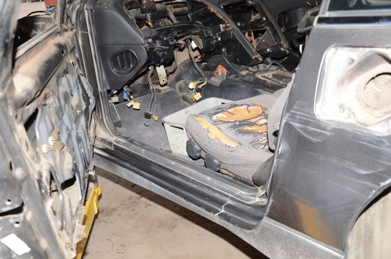 90-96 Nissan 300ZX 2+0 Driver Left Side Rocker Cut