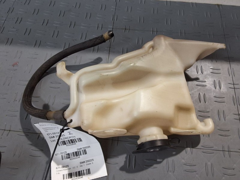 Coolant Reservoir VIN J 11th Digit Limited Fits 07-17 ACADIA 3426046