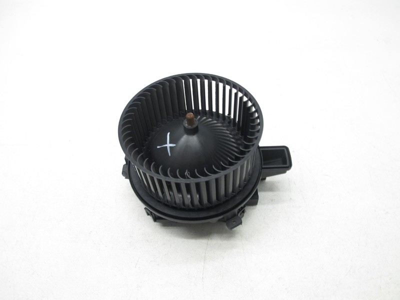 17-24 AUDI B9 A5 S5 A4 S4 A6 A7 A8 Q5 AC HEATER CLIMATE BLOWER MOTOR FAN OEM 051