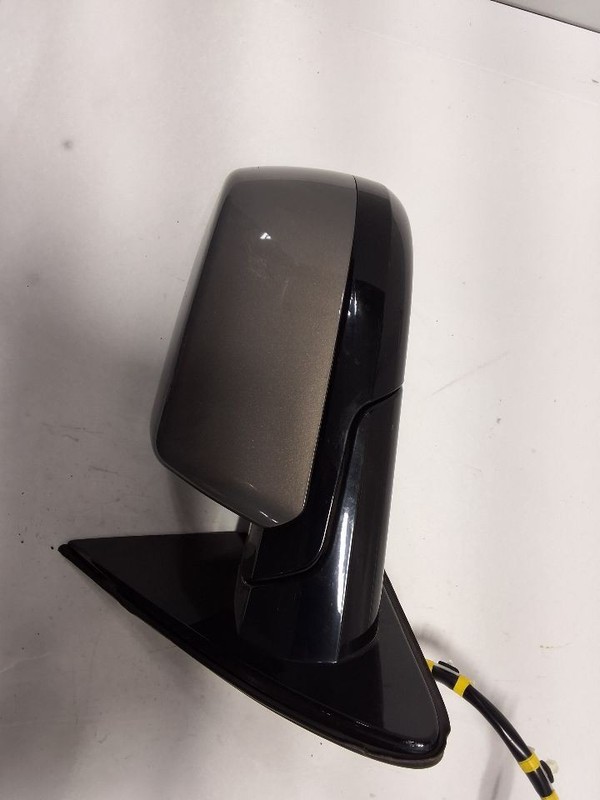 2015-2020 Chevy SUBURBAN 1500 Driver Side View Mirror w/Blind Spot Alert Opt UKC