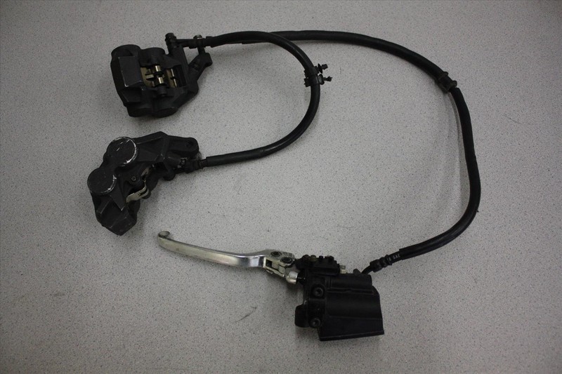 2007 YAMAHA FZ 6 FRONT BRAKE CALIPERS MASTER CYLINDER RESERVOIR LEVER FZ6 07