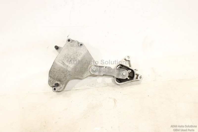 2016-2019 MERCEDES CLA 250 C117 ENGINE MOTOR UPPER MOUNT BRACKET OEM A2702230002
