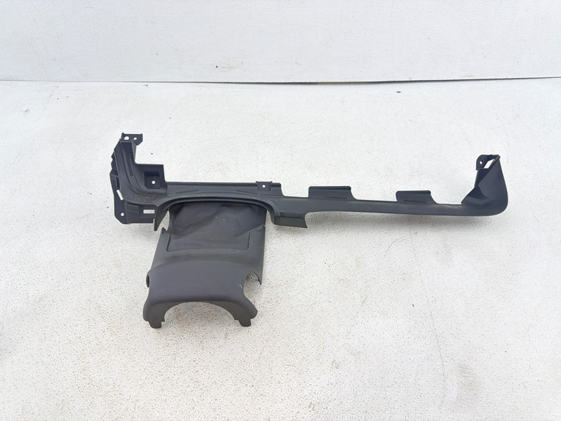 20 - 24 BUICK ENCORE GX Steering Column 42757428 Cover oem