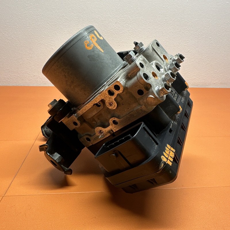 4454024040 | 2016 - 2017 LEXUS RC350 ABS Actuator & Pump Assembly RWD AT OE
