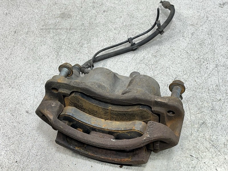 04-06 Dodge Freightliner Sprinter T1N 2500 Front Right PassengerCaliper Mount