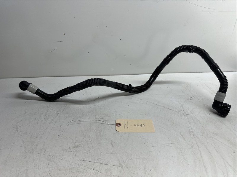 2021 TESLA MODEL Y POWERTRAIN SUPPLY HOSE COOLANT PIPE1589683-00-B 4695