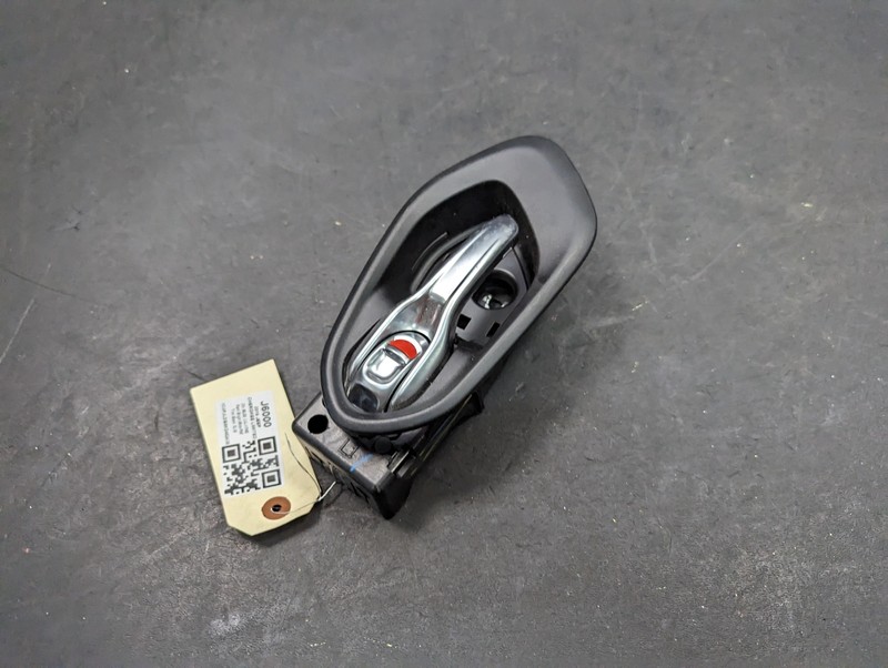 Front Left Door Inside Handle 2019 Jeep Cherokee 6CK53SZ6AB 2020 2021 2022