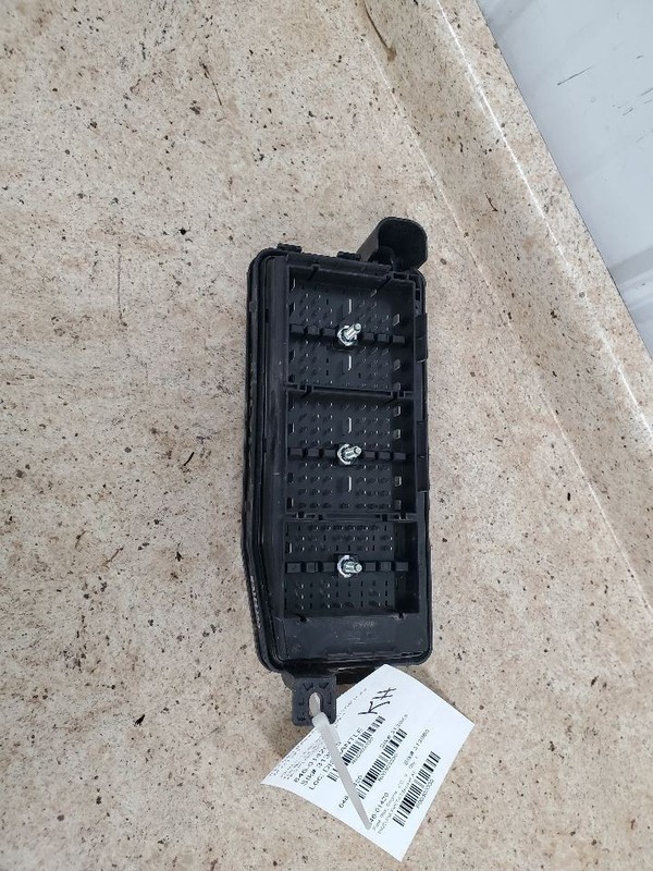 Fuse Box Engine With Fog Lamps Fits 12-15 CAPTIVA SPORT 303330