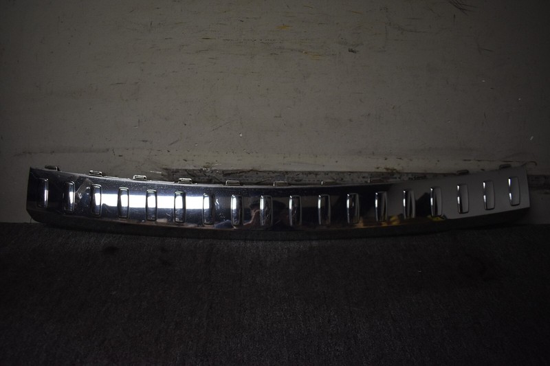 2012-2013 Mercedes Benz M-Class Rear Bumper Guard Chrome Plate A1668840190 oem