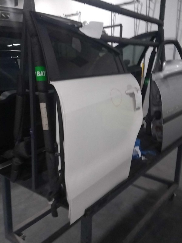 2014 KIA RIO Left Door White 4DR SED 128K Miles OEM Part #419587