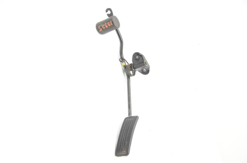 96-02 Toyota 4Runner SR5 Throttle Pedal 7811135030