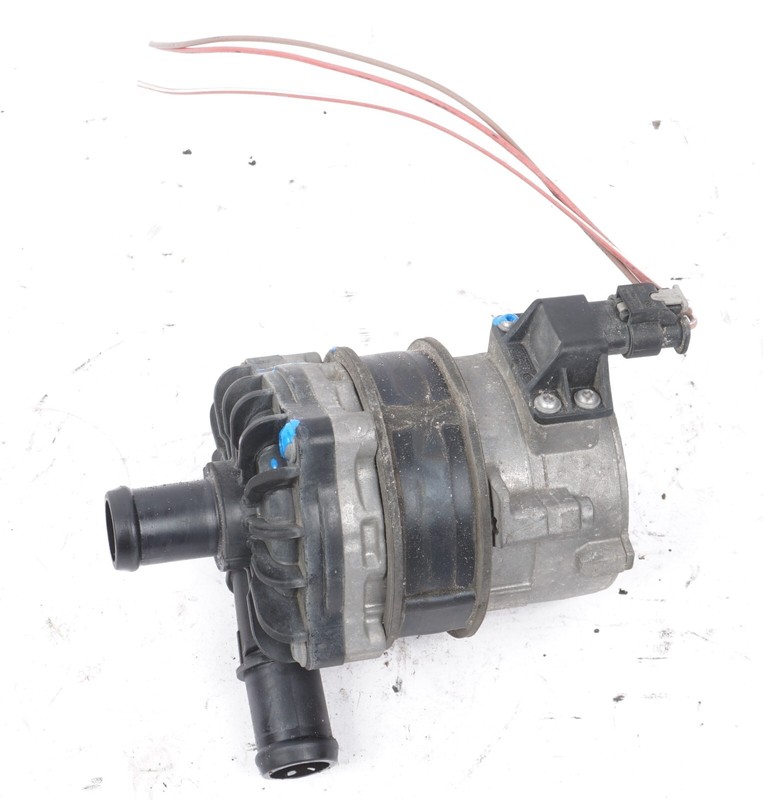 2012 - 2017 Audi A7 Auxiliary Water Pump 8K0965567OEM