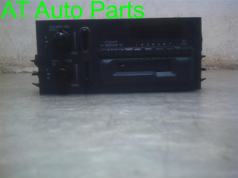 96-00 CHEVROLET EXPRESS 3500 2500 1500 AM-FM STERIO CASSETE OEM 638-01007B