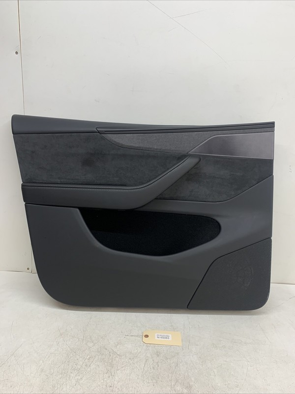 26 Model Y Front Left Interior Door Panel Trim Card Cover 1940016-00-G 45063 C2