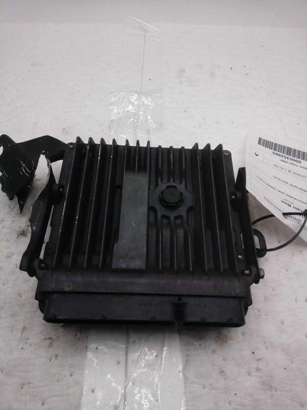 2017 Toyota Sienna Engine Control Module ECM 3.5L OEM 8966108443 Used