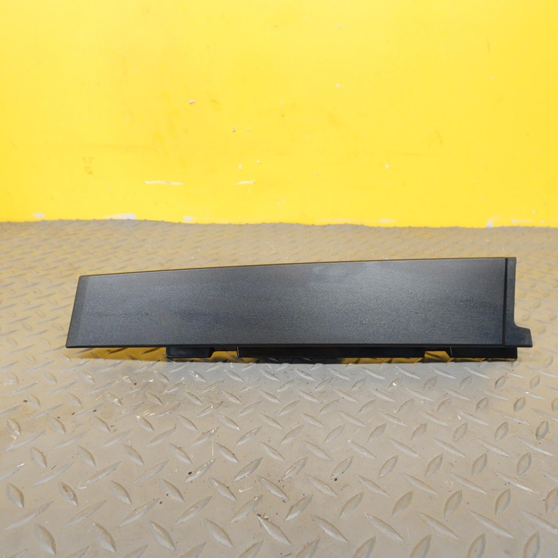 2020-2025 BUICK ENCORE GX REAR RIGHT SIDE DOOR APPLIQUE TRIM PANEL OEM 42762885