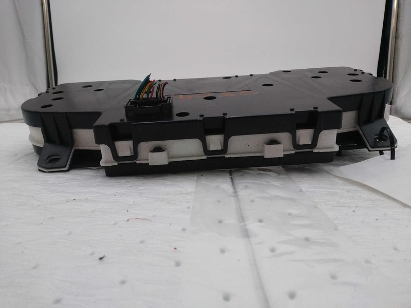 2011 GMC Sierra 1500 Speedometer Gauge OEM Black 142K Miles NJ25-25093-634334