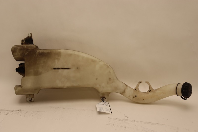 2008-2017 FREIGHTLINER CASCADIA 125 WINDSHIELD WASHER FLUID RESERVOIR TANK OEM