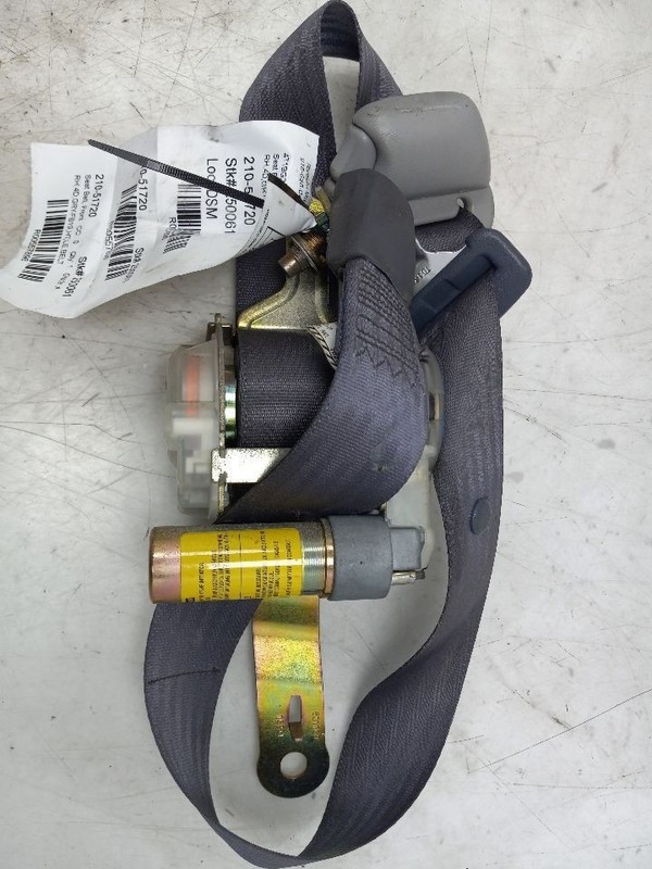 00 01 TOYOTA CAMRY LE FRONT PASSENGER RIGHT SEAT BELT RETRACTOR