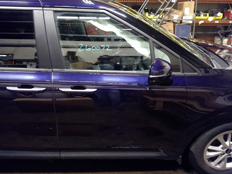 Passenger Front Door Without Acoustic Glass Fits 22 CARNIVAL 1758591
