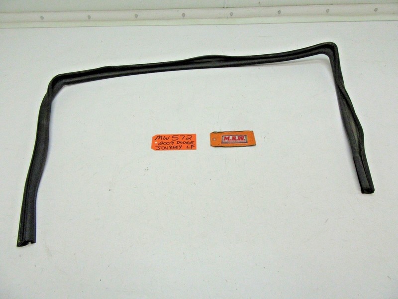 DOOR GLASS WINDOW RUBBER SEAL DOOR PANEL LEFT FRONT DRIVER LF for DODGE JOURNEY