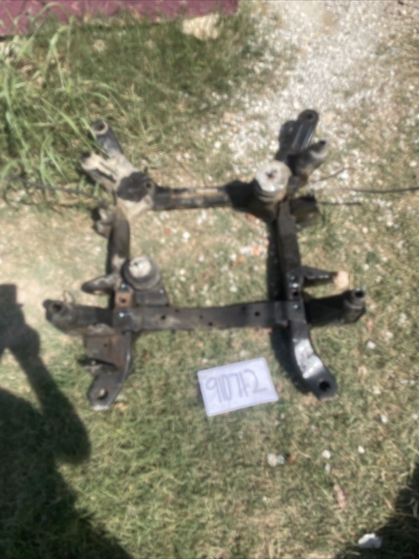 04-09 Cadillac SRX 680766 Front Crossmember/K-Frame AWD