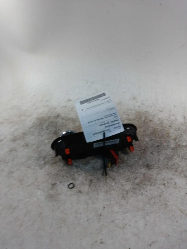 2015 Jeep Renegade A/C Selector Switch OEM 6CY58LXHAA Red 74K Miles