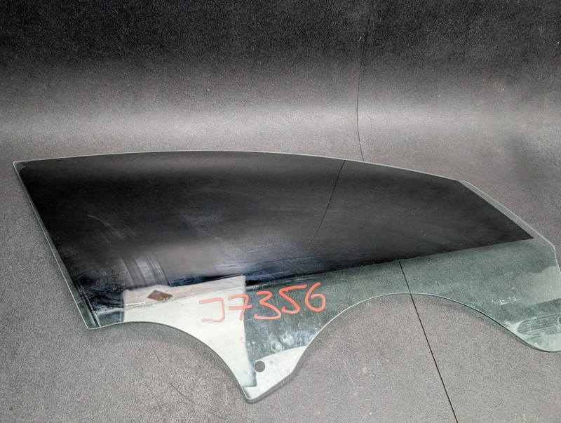 Front Right Door Window Glass 2018 Jaguar XE S T4N39290 2019 X