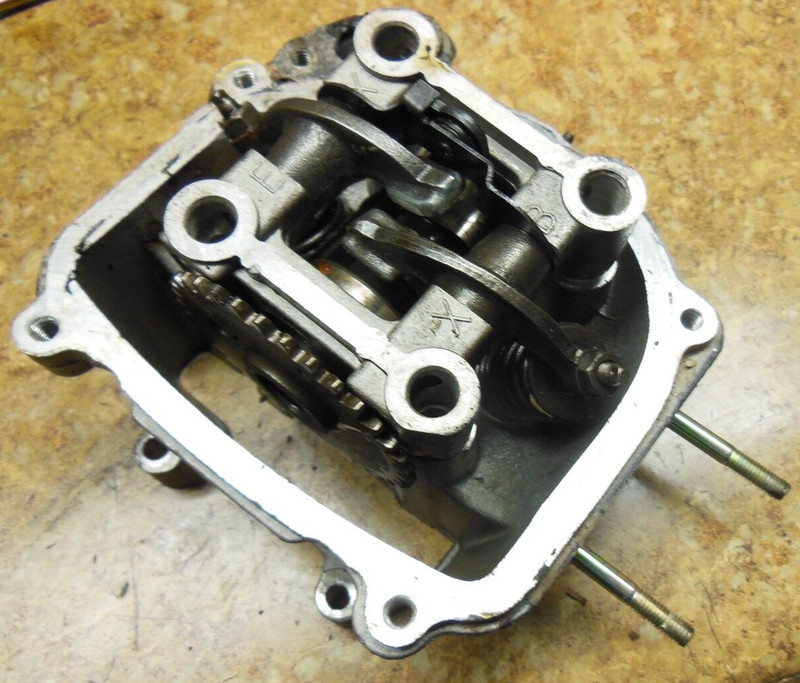 2013 Zhejiang Roma Rev Scooter 150CC 150 CC Engine Cylinder Head Cam Shaft Valve